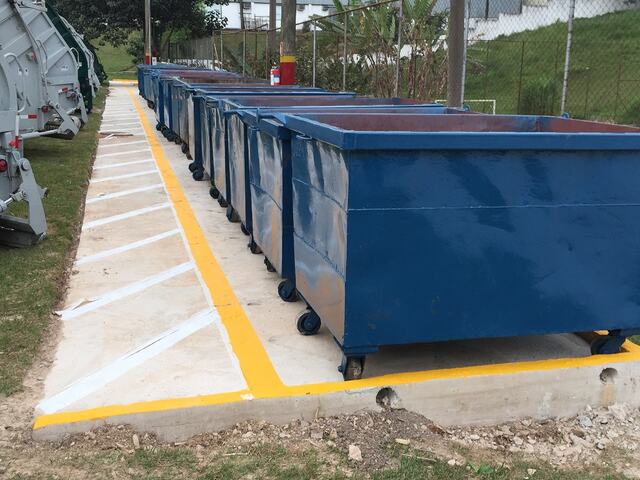 Ecourbis Ambiental – Unidade Leste – baia estacionária para caçambas