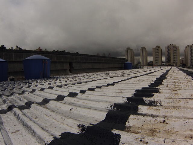 Ecourbis Ambiental – Unidade Sul – impermeabilização e substituição de telhado – foto 4